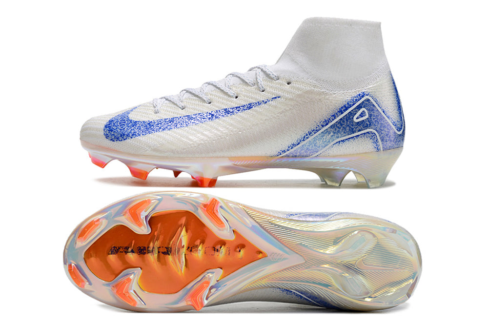 Crampons Mercurial Superfly IX Elite pour football, semelles en studs et design sportif, adapté aux joueurs professionnels.