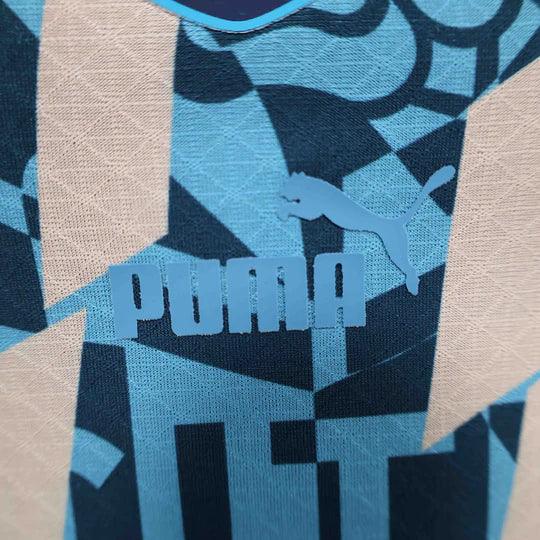Maillot Manchester City bleu rétro édition spéciale saison 24-25, maillot de football Le 12-ème Maillot, vue frontale.