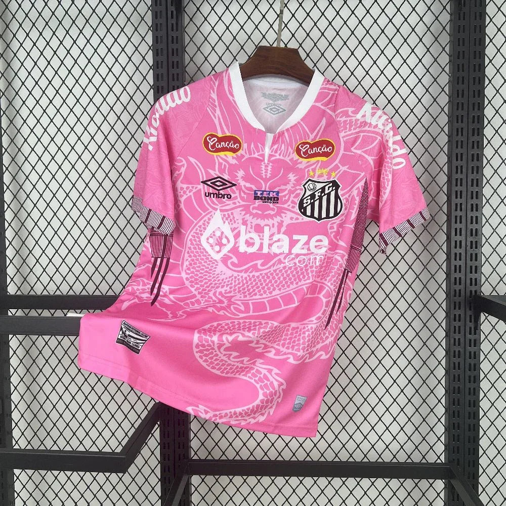 Maillot de football Santos concept 2025-26, maillot officiel de l'équipe, avec logo et design moderne, porté par un joueur.