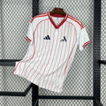 Maillot Arsenal concept 2025-26 de Le 12 -ème Maillot, maillot de football avec logo et design moderne, vue de face.