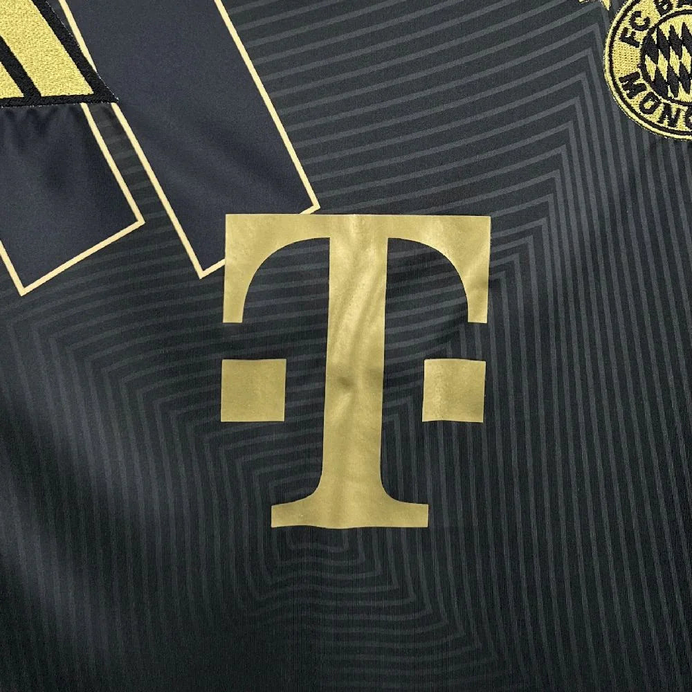 Maillot Bayern Munich concept 2025-26 de Le 12 -ème Maillot, vue de face avec logo et design moderne.