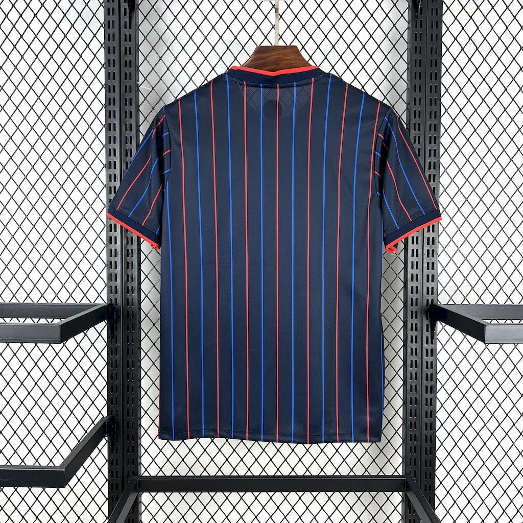 Maillot extérieur de l'équipe USA 2025-26, marque Le 12 -ème Maillot, vue front avec logo et détails du design.