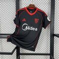Maillot extérieur du FC Séville 2025-26, marque Le 12, avec logo et design officiel, vue de face sur fond blanc.