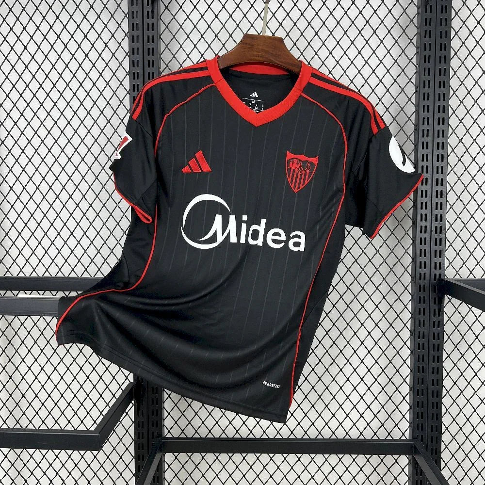 Maillot extérieur du FC Séville 2025-26, marque Le 12, avec logo et design officiel, vue de face sur fond blanc.