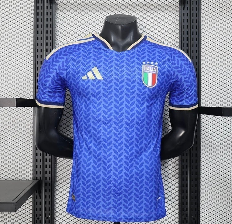 Maillot Italie Coupe du Monde 2026 Le 12-ème Maillot, maillot de football avec drapeau italien et logo officiel sur fond blanc