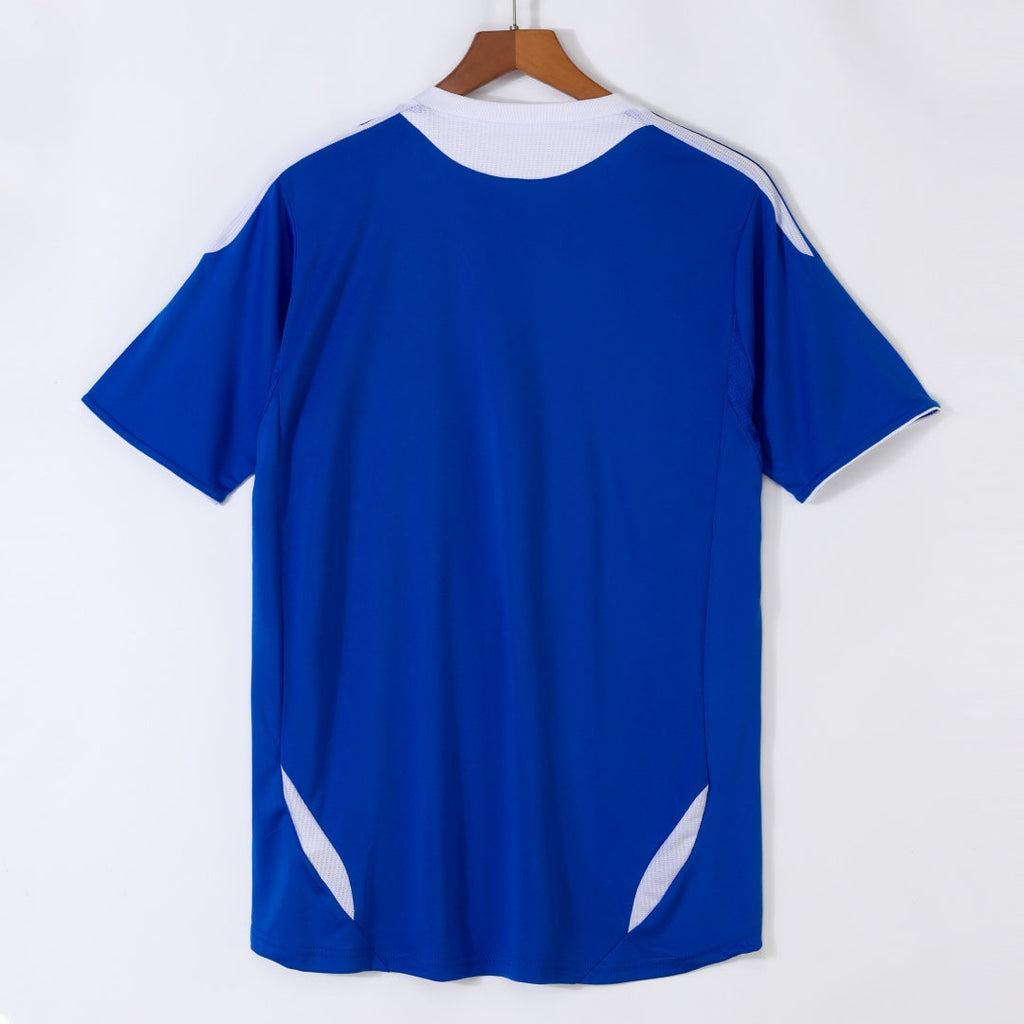 Maillot domicile rétro Chelsea 2011-2012 Le 12 -ème Maillot, maillot de football avec logo et couleurs traditionnelles.