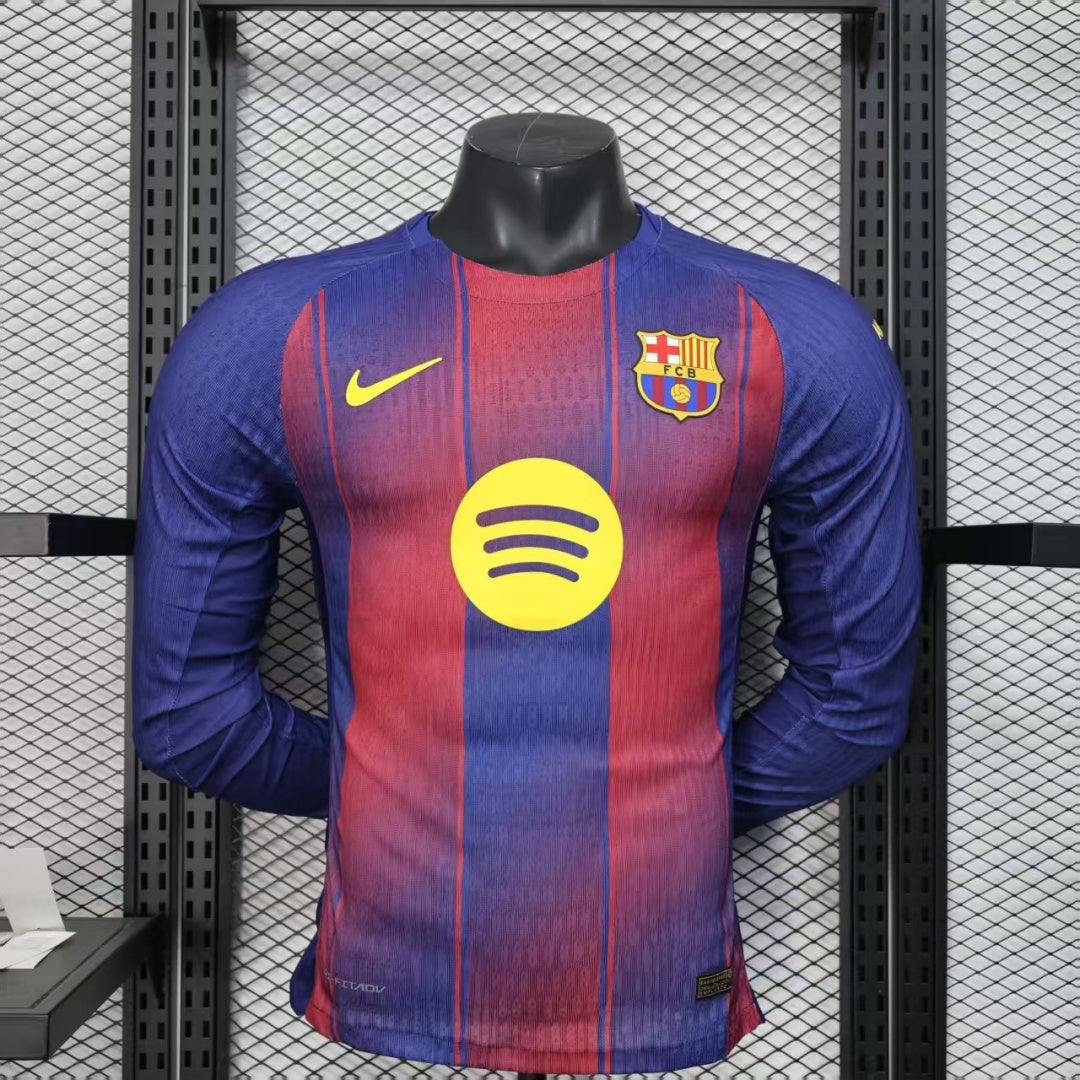 Maillot domicile FC Barcelone 25/26 à manches longues, marque Le 12 -ème Maillot, vue de face avec logo et design officiel
