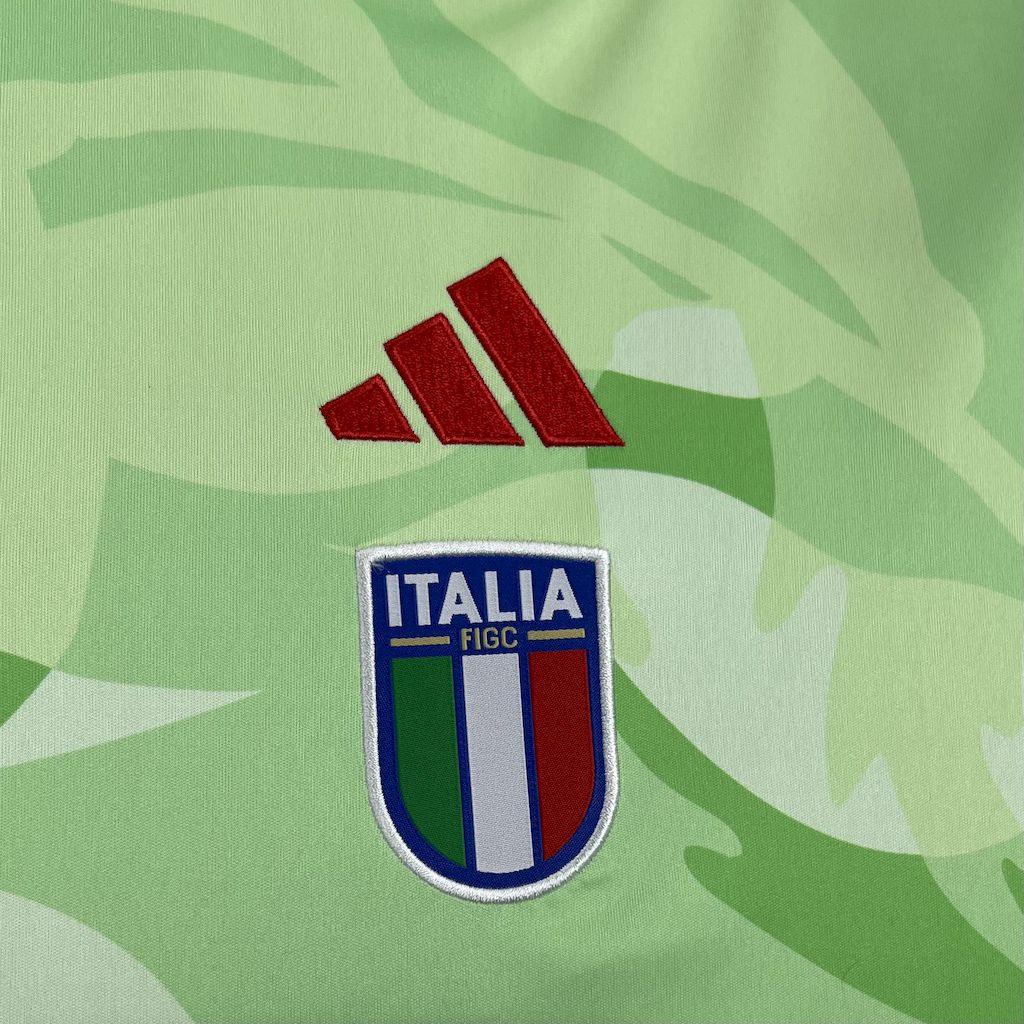 Maillot féminin Italie Extérieur EURO 2025 Le 12 -ème Maillot, jersey de football bleu avec logo national et détails sportifs.