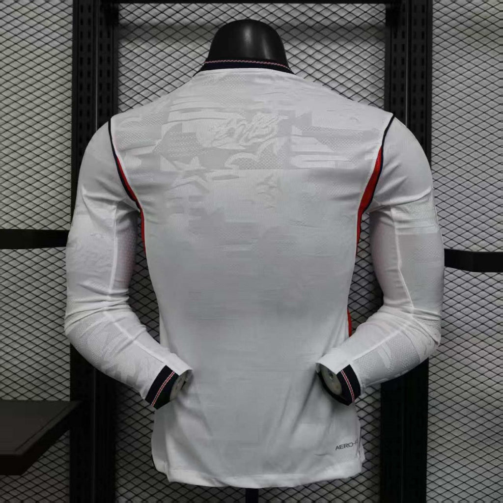 Maillot domicile de l'Angleterre 25/26 à manches longues, marque Le 12 -ème Maillot, devant avec logo et design officiel.
