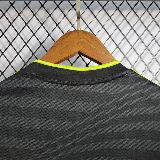 Maillot third Real Madrid 2023-2024 Le 12 -ème Maillot, maillot de football avec logo et design moderne, vue de face.