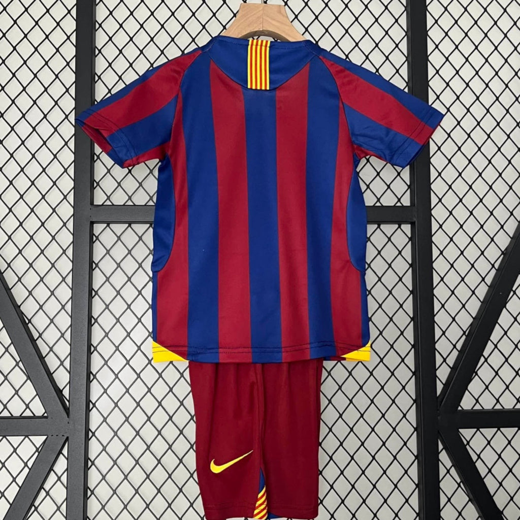 Maillot enfant Barcelone 2005-2006 domicile rétro Le 12 -ème Maillot, maillot de football pour jeunes, vue de face.