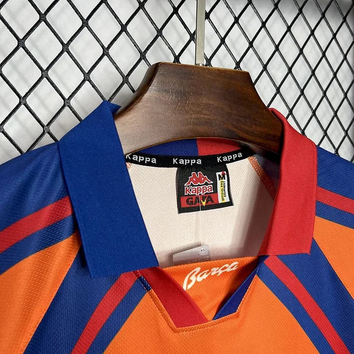 Maillot de football FC Barcelone rétro 1998 Le 12-ème Maillot, maillot de foot vintage avec logo et design classique.