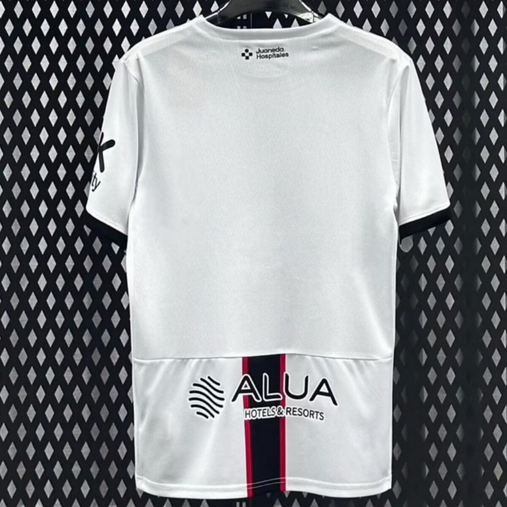Maillot de football extérieur Le 12 -ème Maillot pour 25/26 Mallorca, maillot léger avec logo et couleurs officielles.