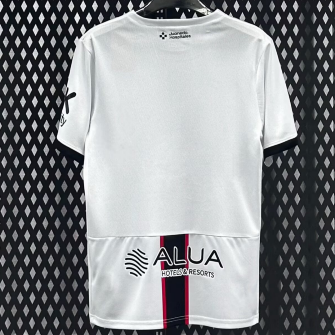 Maillot de football extérieur Le 12 -ème Maillot pour 25/26 Mallorca, maillot léger avec logo et couleurs officielles.