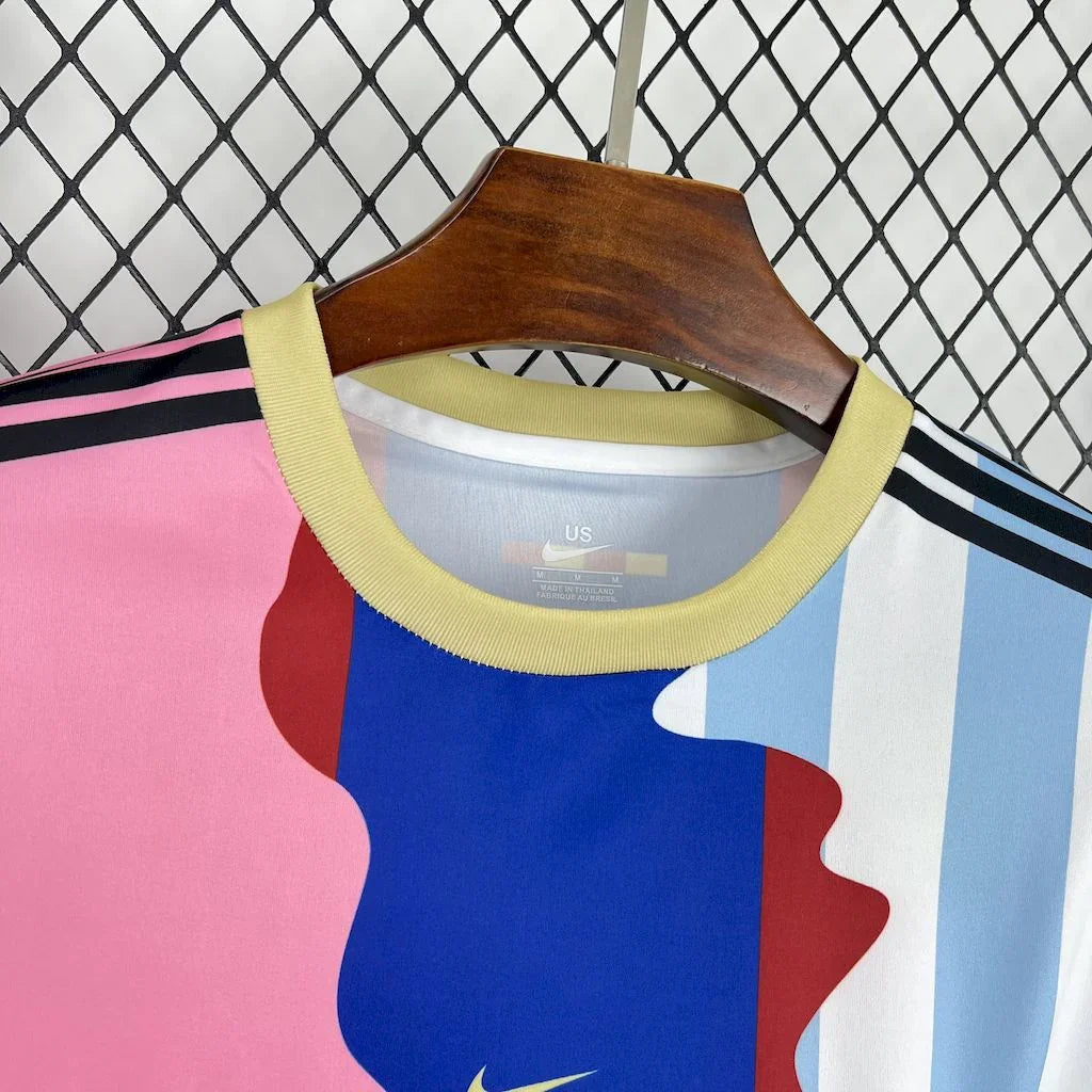 Maillot Messi concept 2025-26 de Le 12 -ème Maillot, maillot de football avec logo et design moderne, vue de face.
