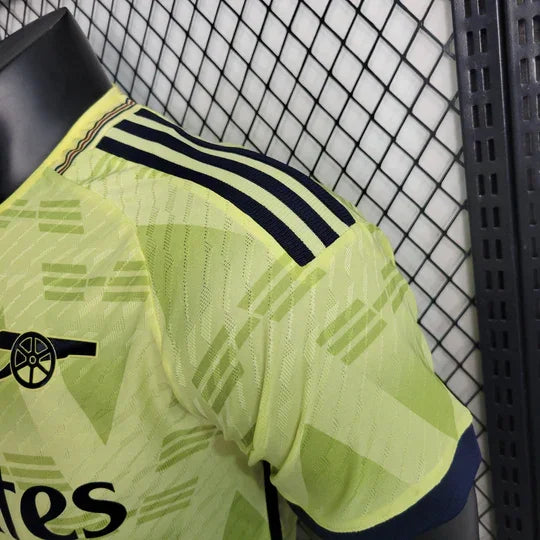 Maillot domicile Arsenal 2023-2024 par Le 12 -ème Maillot, vue frontale avec logo et détails du maillot de football.