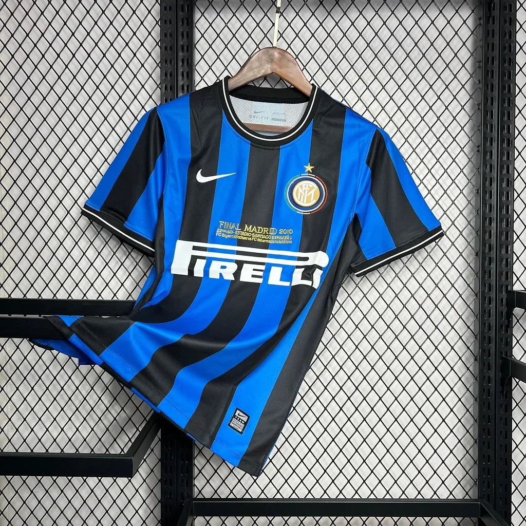 Maillot rétro Inter Milan 2009 Finale UCL, maillot de football officiel Le 12-ème Maillot, vue de face avec logo et détails.