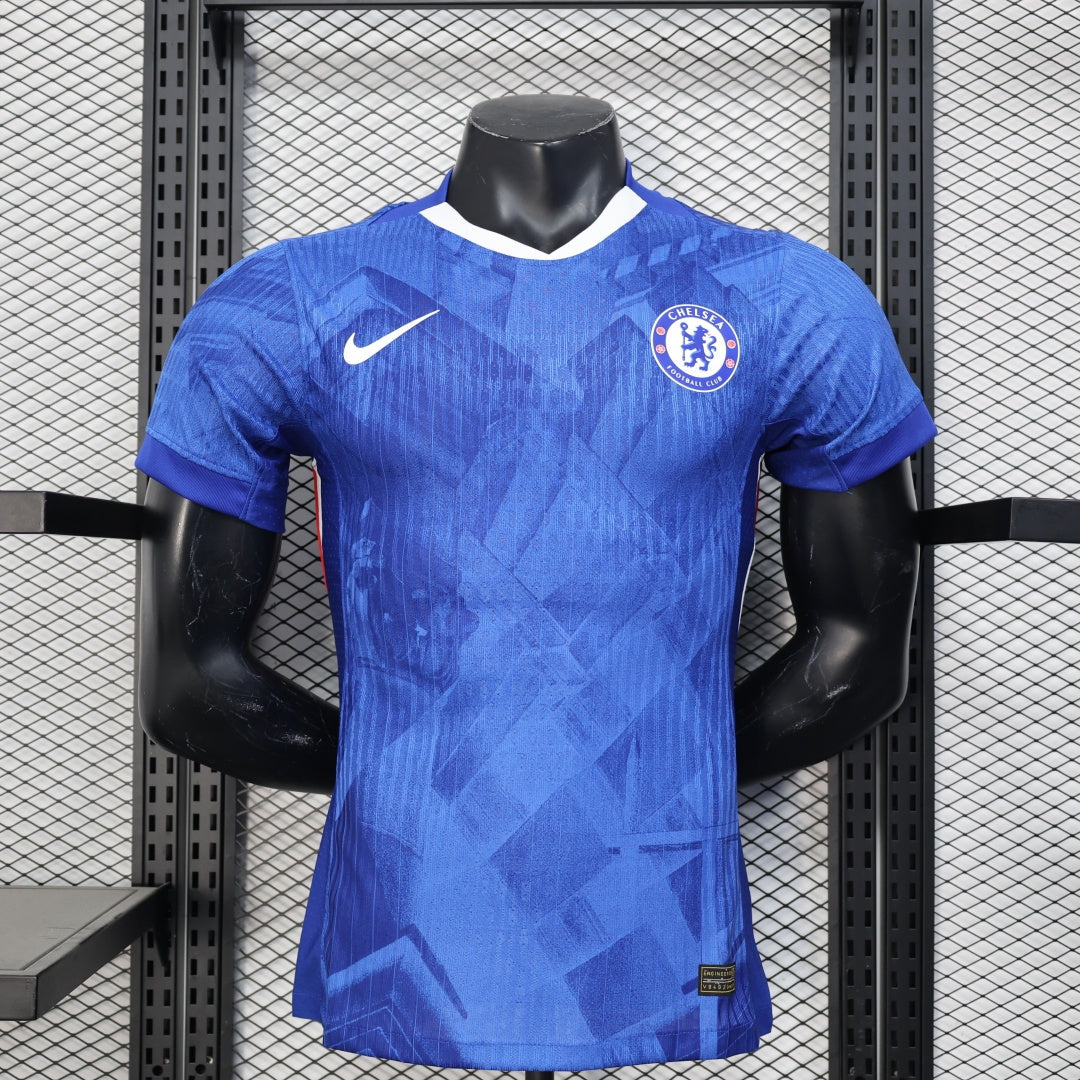 Maillot domicile Chelsea 25/26, maillot de joueur, marque Le 12 -ème Maillot, vue de face avec logo et détails du maillot.