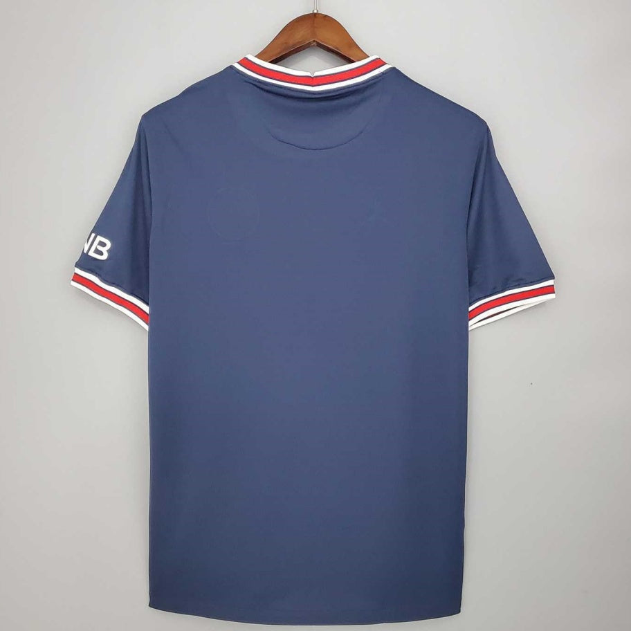 Maillot domicile rétro PSG 2021-2022 Le 12 -ème Maillot avec logo et design classique, vue front de la chemise de football.