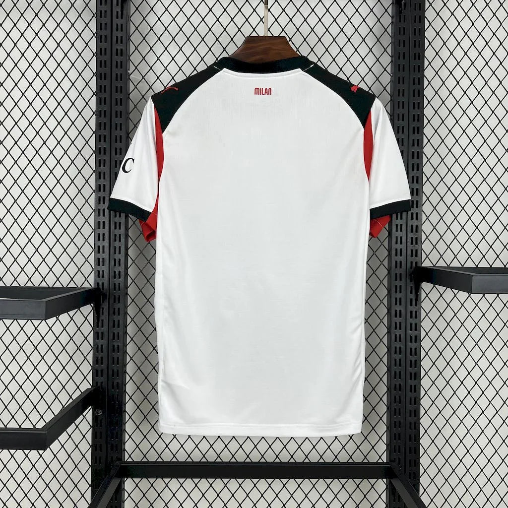 Maillot extérieur de football AC Milan 2025-26 Le 12-ème Maillot, maillot de sport avec logo et design officiel.