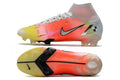 Crampons Mercurial Superfly IX Elite pour football, chaussures de sport avec crampons en acier pour performance sur terrain.