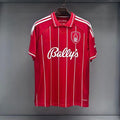 Maillot domicile Nottingham Forest 25/26 Le 12 -ème Maillot, maillot de football blanc avec logo et détails rouges et verts.