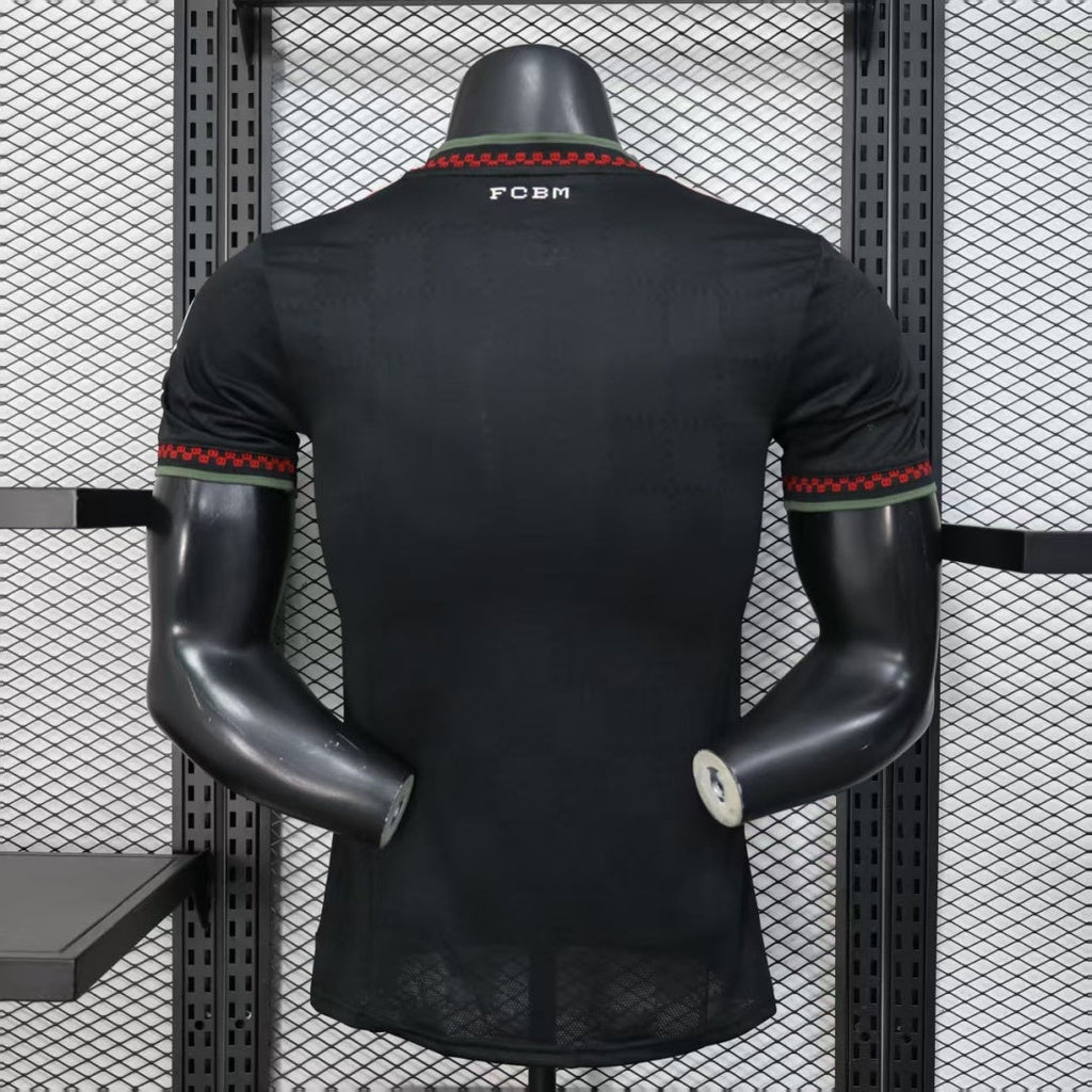 Maillot de football Bayern Munich Third 25/26, version noir, fabriqué par Le 12 -ème Maillot, vue de face.