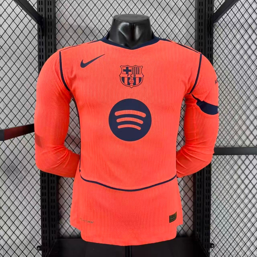 Maillot de football Barcelone Third manches longues, marque Le 12, pour homme, maillot 25/26, design sportif et moderne.