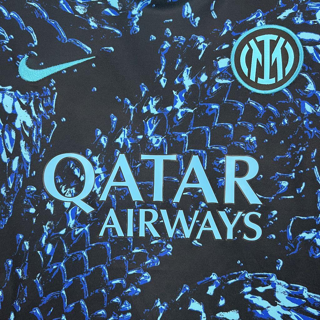 Maillot concept Inter Milan 2025-26 de la marque Le 12 -ème Maillot, maillot de football avec design innovant et logo officiel.