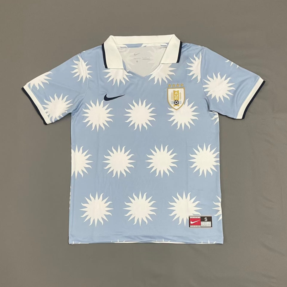 Maillot de football Uruguay 25/26 Le 12 -ème Maillot, design spécial, vue frontale avec logo et détails colorés