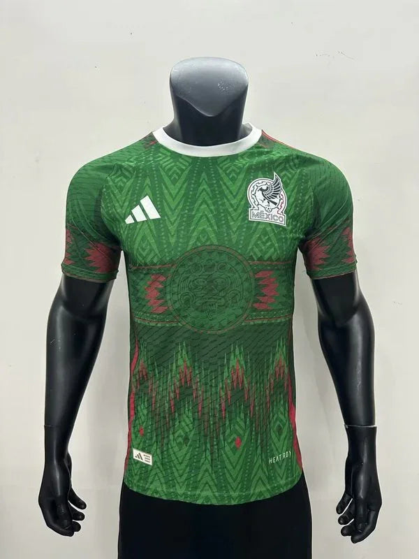 Maillot Mexique concept 2025-26 de la marque Le 12 -ème Maillot, vue du devant avec design moderne et couleurs nationales.
