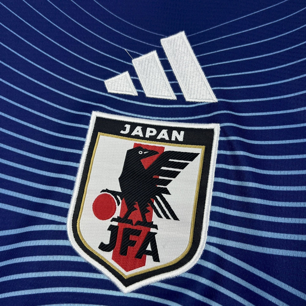 Maillot de football Japon Coupe du Monde 2026, Le 12 -ème Maillot, vue front avec logo et design officiel.