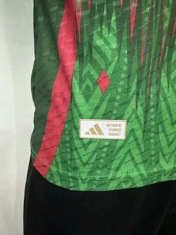 Maillot Mexique concept 2025-26 de Le 12 -ème Maillot, design sportif avec couleurs nationales, vue de face.