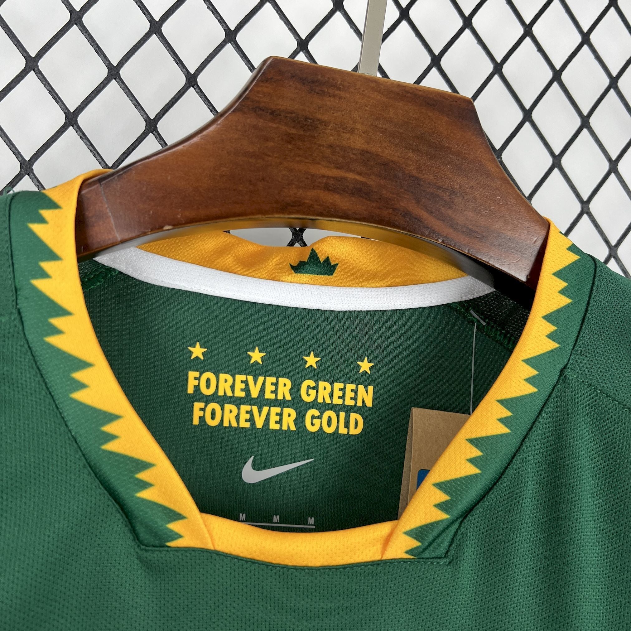 Maillot Afrique du Sud 2026 Le 12 -ème Maillot, maillot de football sud-africain avec design coloré et logo officiel.
