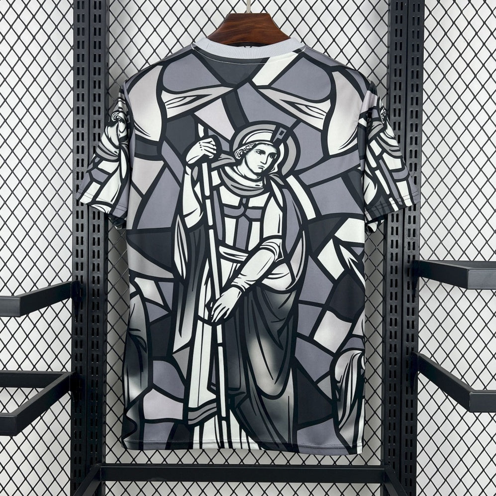 Maillot gris 25/26 Angleterre Le 12 -ème Maillot, maillot de football avec logo et détails en blanc.
