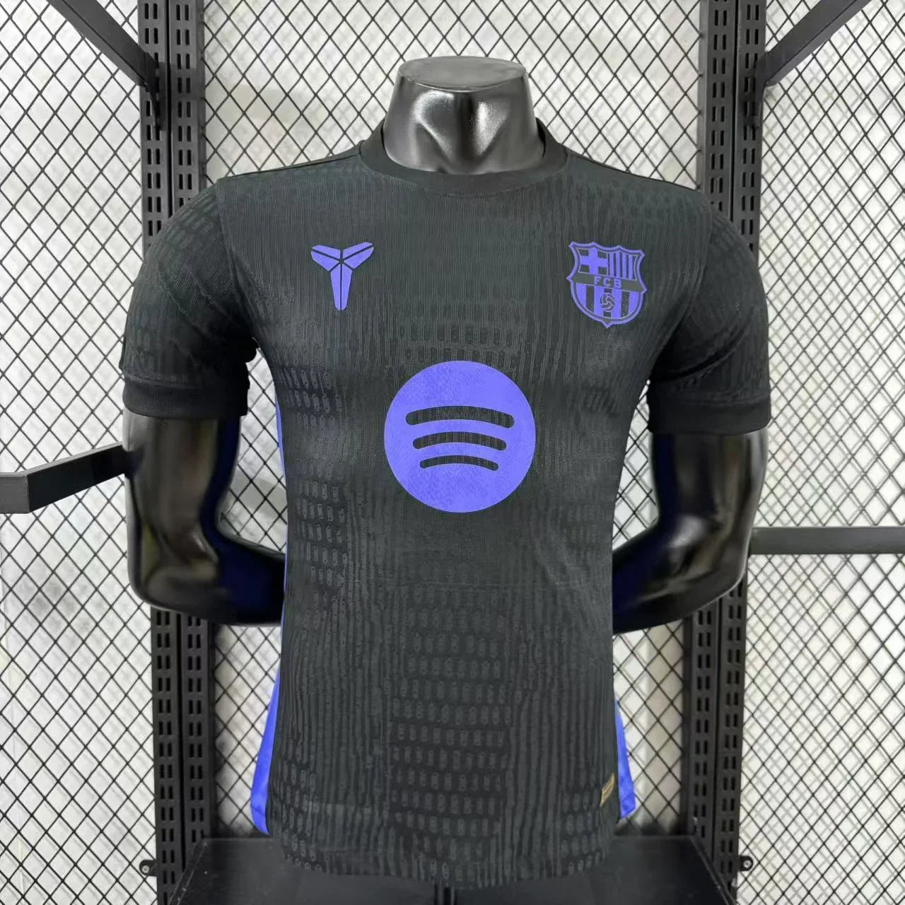 Maillot FC Barcelone 2025-26 de la marque Le 12-ème Maillot, vue de face avec logo et détails du maillot de football.
