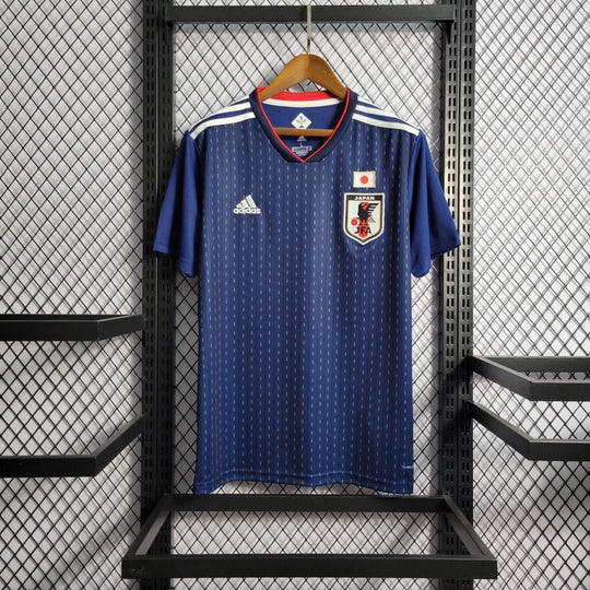 Maillot de football rétro Japon 2018 de la marque Le 12 -ème Maillot, vue de face avec détails du design.