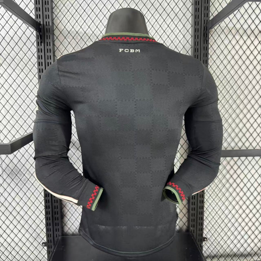 Maillot Bayern Munich Third homme à manches longues, taille 25/26, en tissu léger, logo Le 12 -ème Maillot, design sportif.