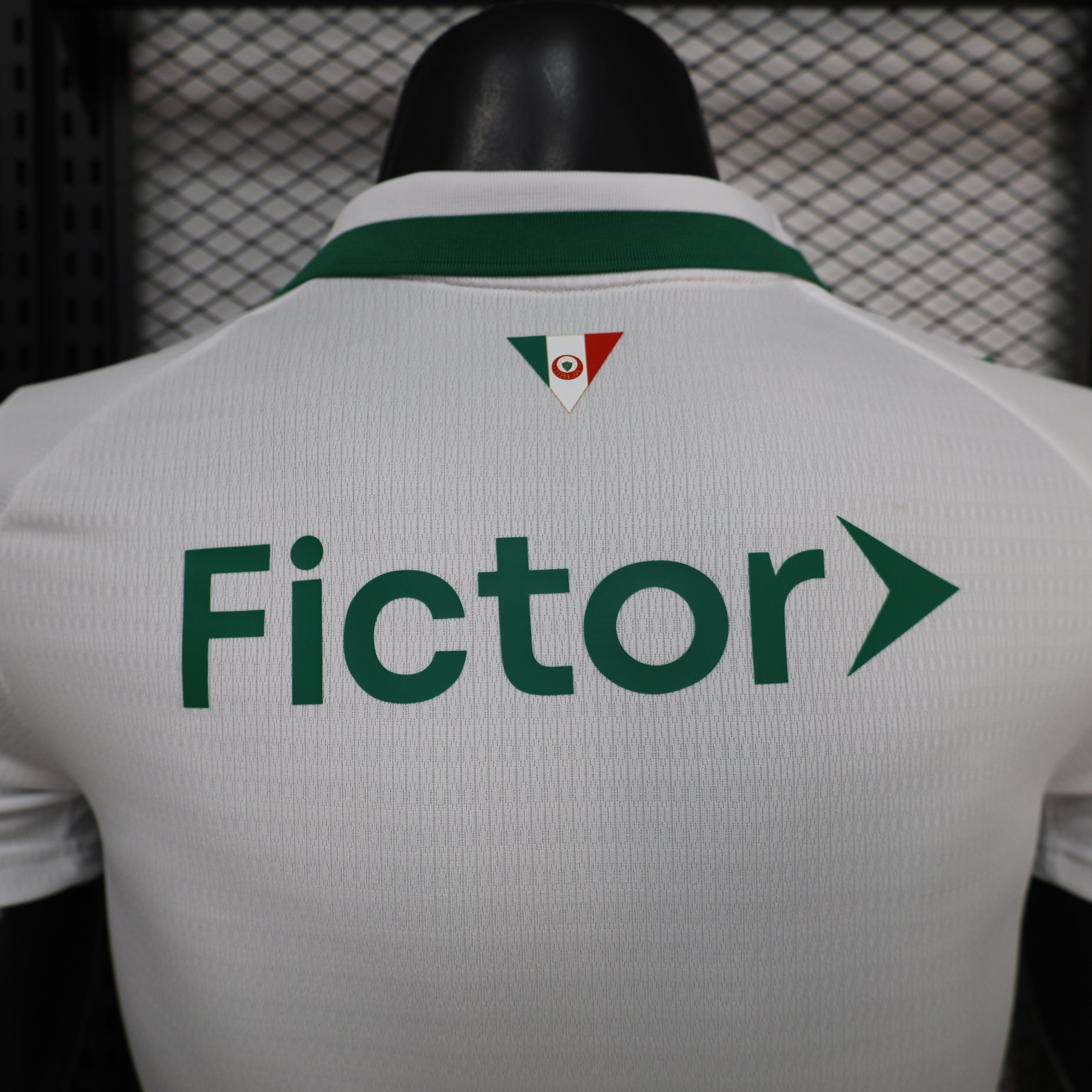 Maillot extérieur Palmeiras 2026-27, marque Le 12 -ème Maillot, tissu bleu avec logo du club et détails de conception.