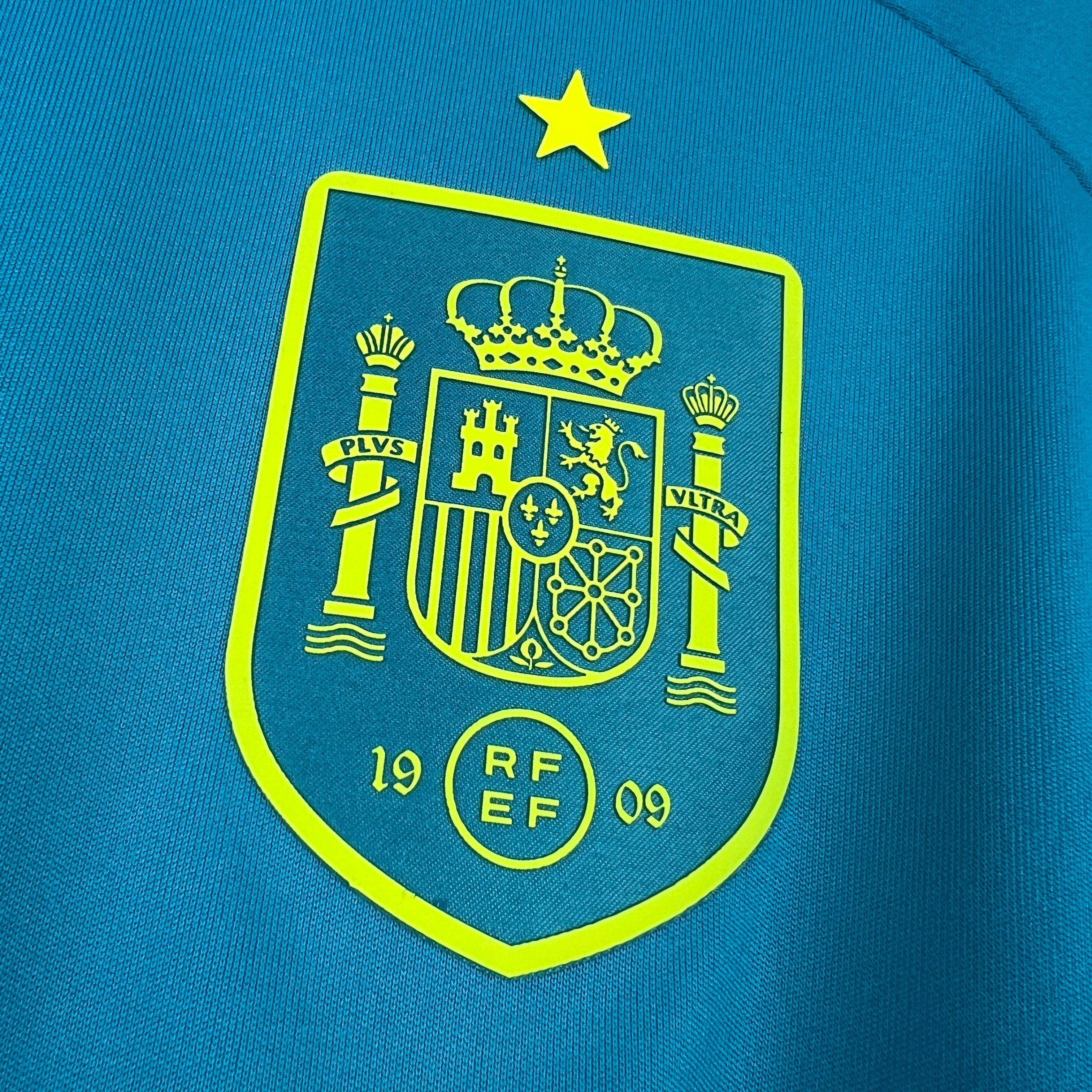 Maillot de gardien de but Espagne Coupe du Monde 2026, marque Le 12 -ème Maillot, couleur bleue avec logo officiel.
