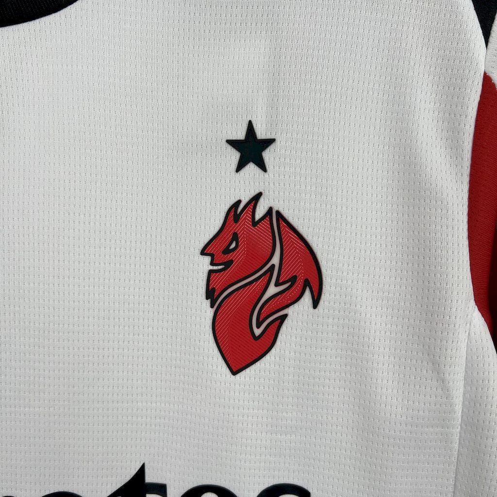 Maillot extérieur AC Milan 2025-26 de la marque Le 12 -ème Maillot, vue de face avec logo et design sportif.