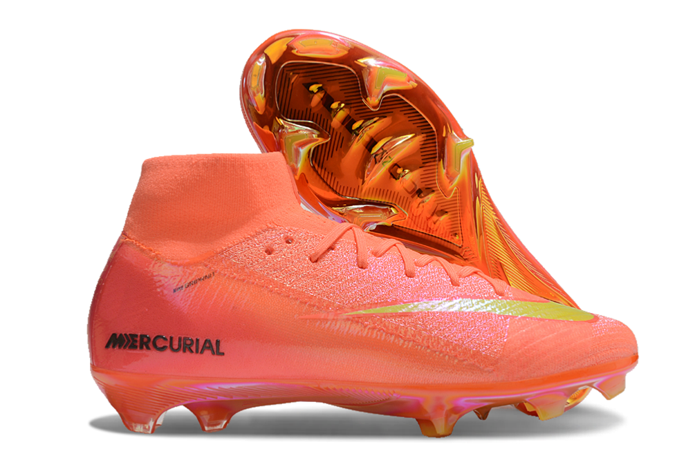 Crampons Mercurial Vapor 16 Elite XXV de Le 12 -ème Maillot, vue détaillée des pointes et du design sur la chaussure de football