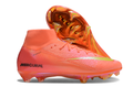 Crampons Mercurial Vapor 16 Elite XXV de Le 12 -ème Maillot, vue détaillée des pointes et du design sur la chaussure de football
