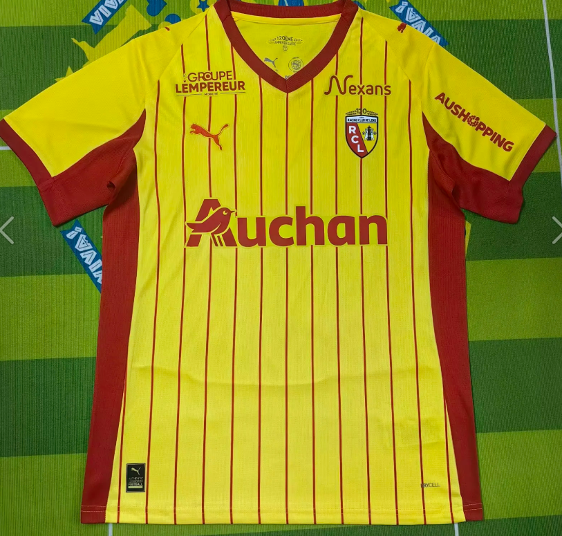 Maillot domicile RC Lens 25/26 Le 12 -ème Maillot, maillot de football jaune avec logo de l'équipe et détails du design.