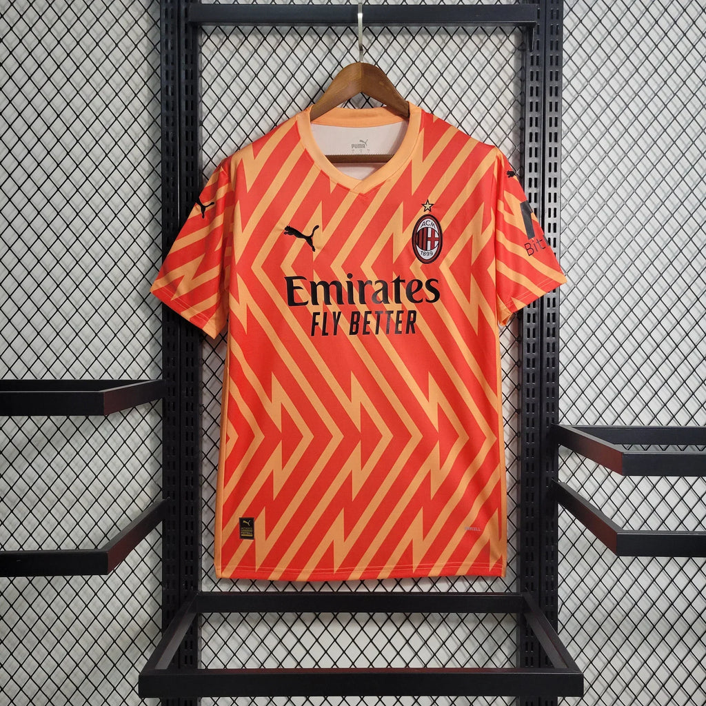 Maillot gardien AC Milan 2023-2024 Le 12-ème Maillot, maillot de football avec logo et détails de l'équipe.