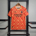 Maillot gardien AC Milan 2023-2024 Le 12-ème Maillot, maillot de football avec logo et détails de l'équipe.