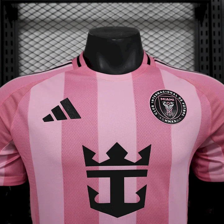 Maillot domicile Inter Miami foot 2025-2026 de Le 12-ème, maillot rouge et noir avec logo de l'équipe et détails du design.