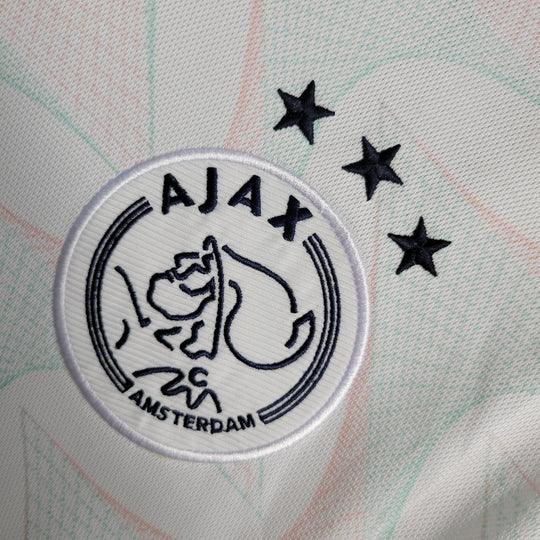 Maillot Ajax saison 2023-2024 extérieur Le 12, maillot de football avec logo et design extérieur, vue de face.