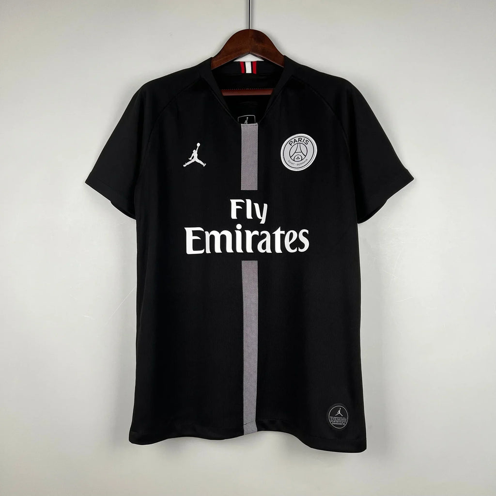 Maillot de football Le 12 -ème Paris Retro 2018 2019, vue frontale avec détails du design et logo de l'équipe.