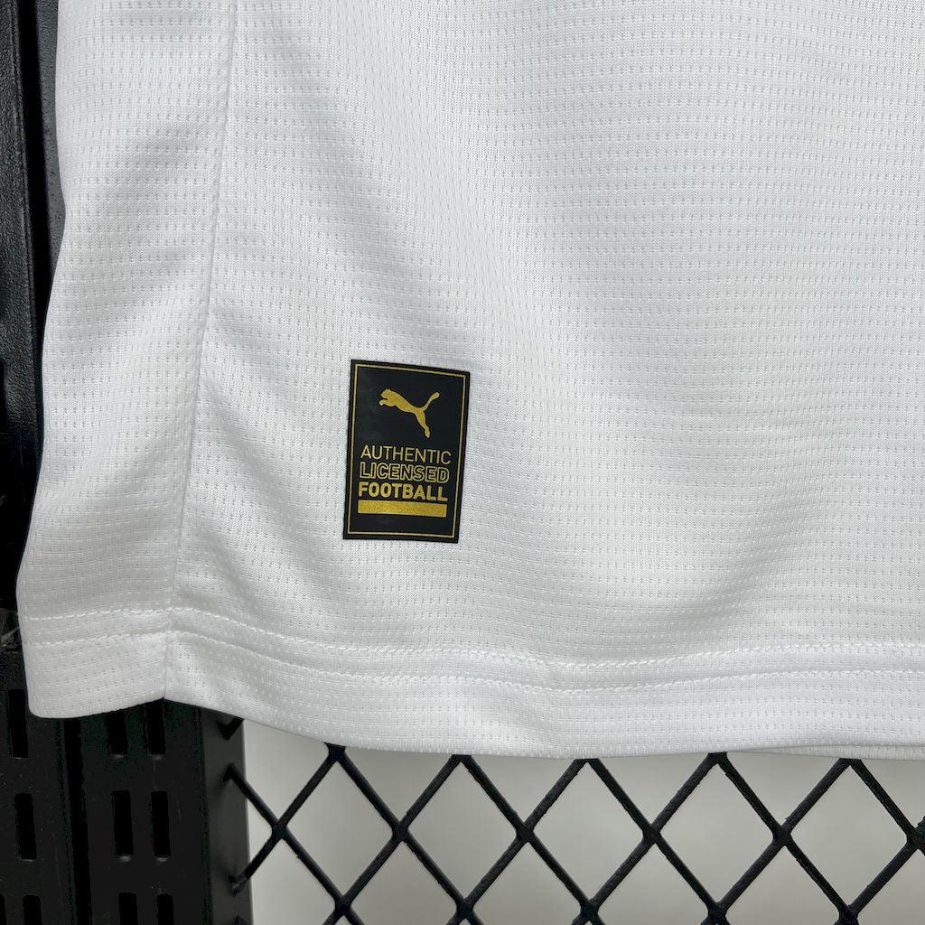 Maillot extérieur AC Milan 2025-26 de la marque Le 12 -ème Maillot, vue de face avec logo et détails du design.